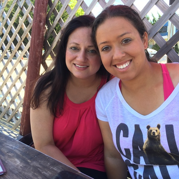 Meet your Posher - Hannah 🥰 - Picture 2 of 5